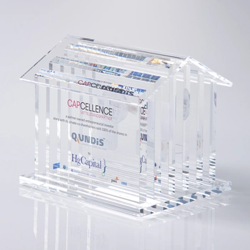 Deal Toy made of clear acrylic glass „House“